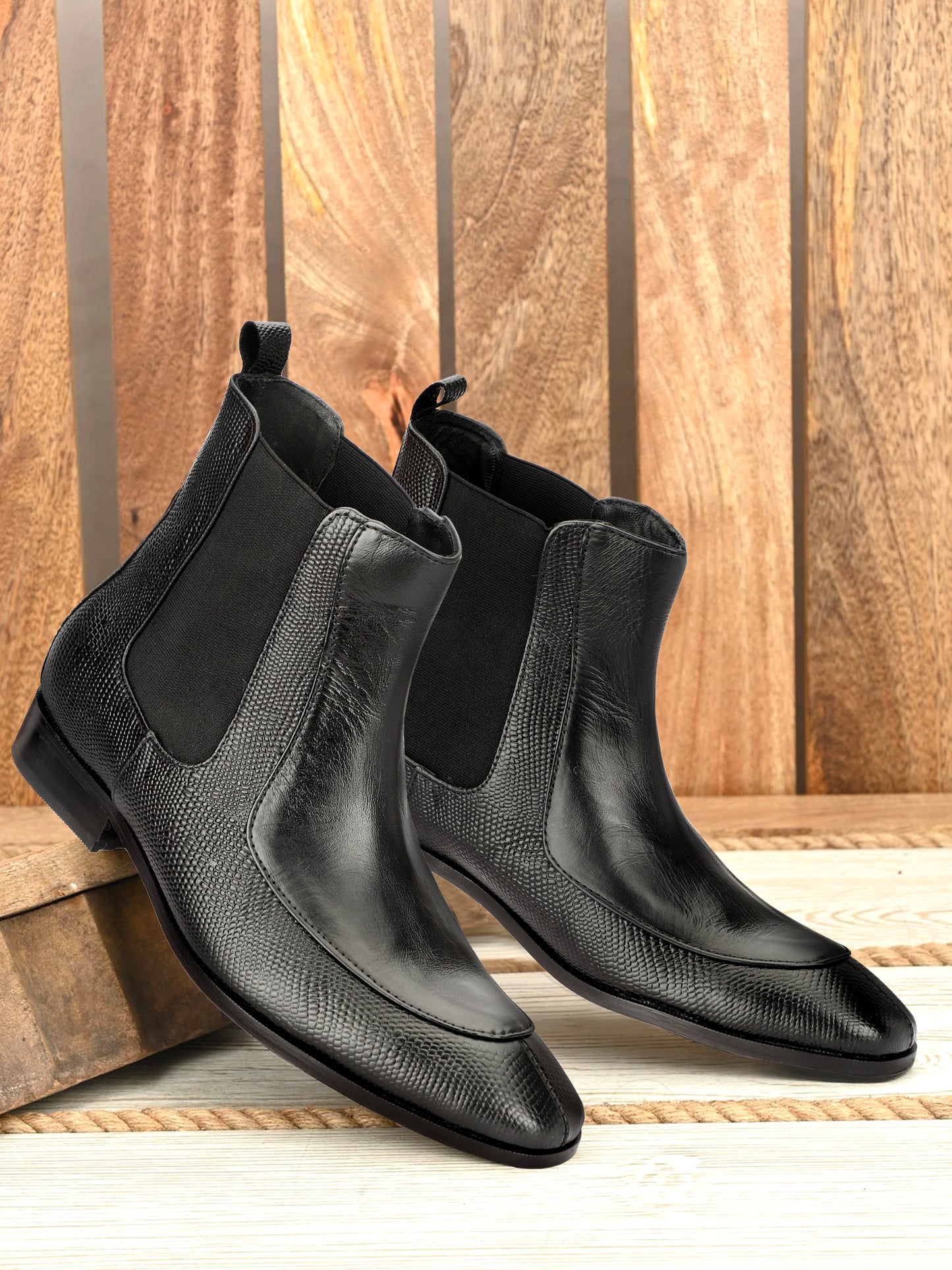 Comfortable Designer Leather Chelsea Boots Black