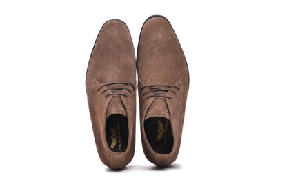 Weekender Chic Suede Chukkas Brown